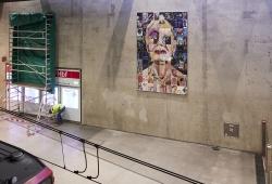 Installiertes Kunstwerk in der U-Bahn-Station Breslauer Platz